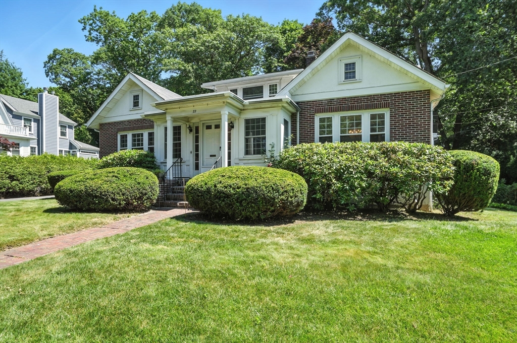 22 Stoneleigh Cir