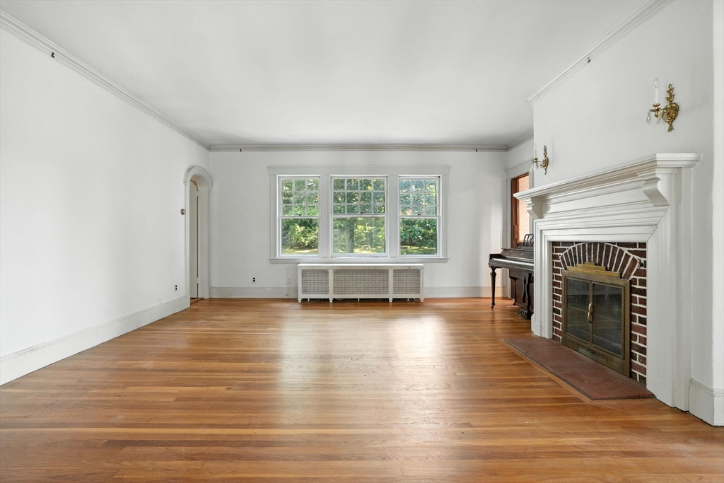 22 Stoneleigh Cir