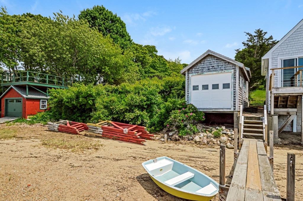 250 Scraggy Neck Road