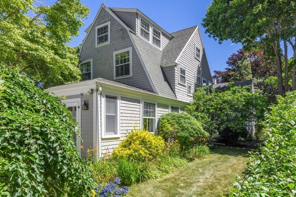 250 Scraggy Neck Road