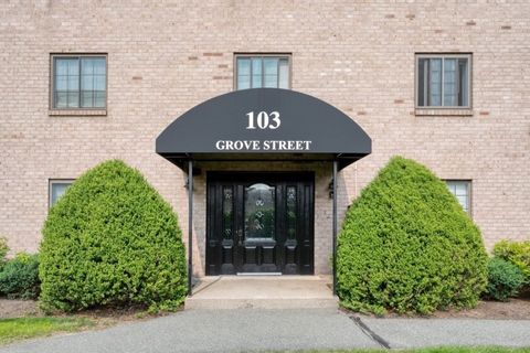 103 Grove St 317 Rockland MA 02370