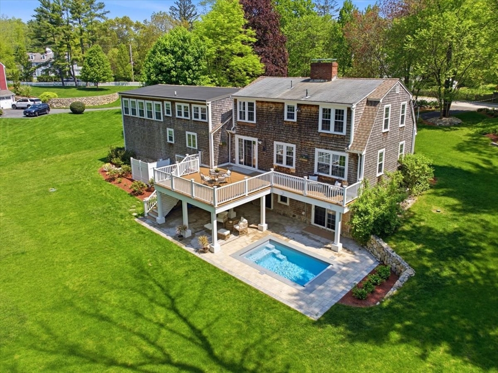 8 Bridge St
