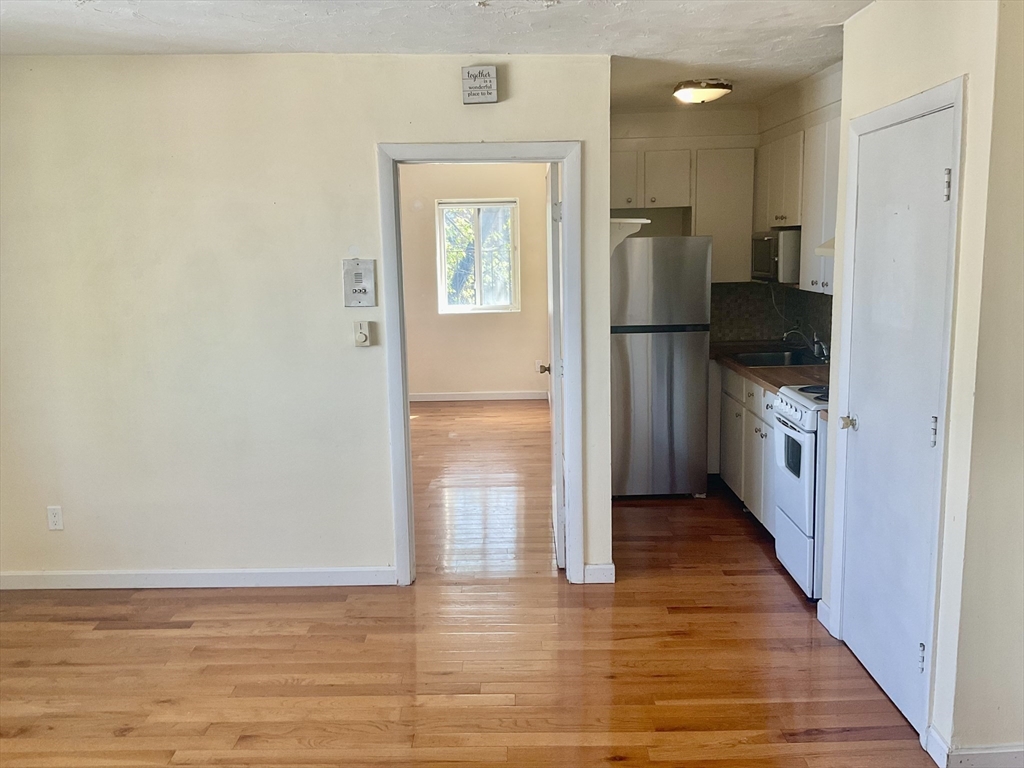 Boston, Massachusetts 02134, United States, 1 Bedroom Bedrooms, ,1 BathroomBathrooms,Residential,Contingent,121092