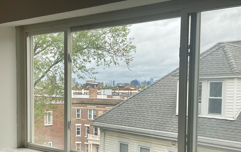 Boston, Massachusetts 02134, United States, 1 Bedroom Bedrooms, ,1 BathroomBathrooms,Residential,Contingent,121092