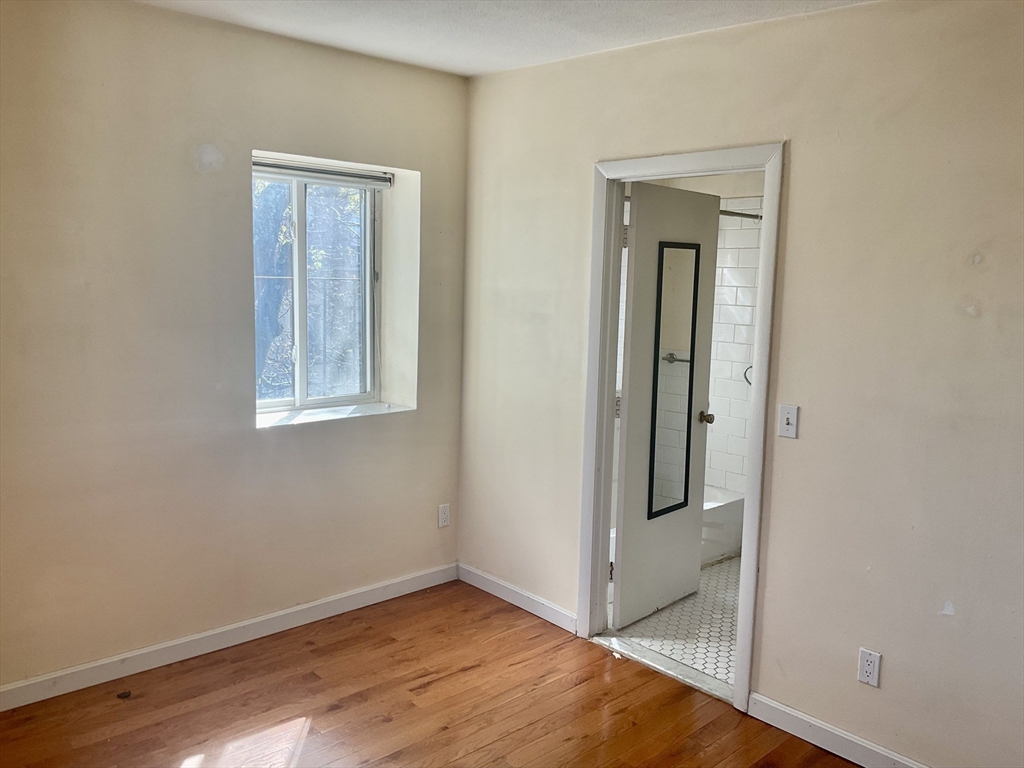 Boston, Massachusetts 02134, United States, 1 Bedroom Bedrooms, ,1 BathroomBathrooms,Residential,Contingent,121092