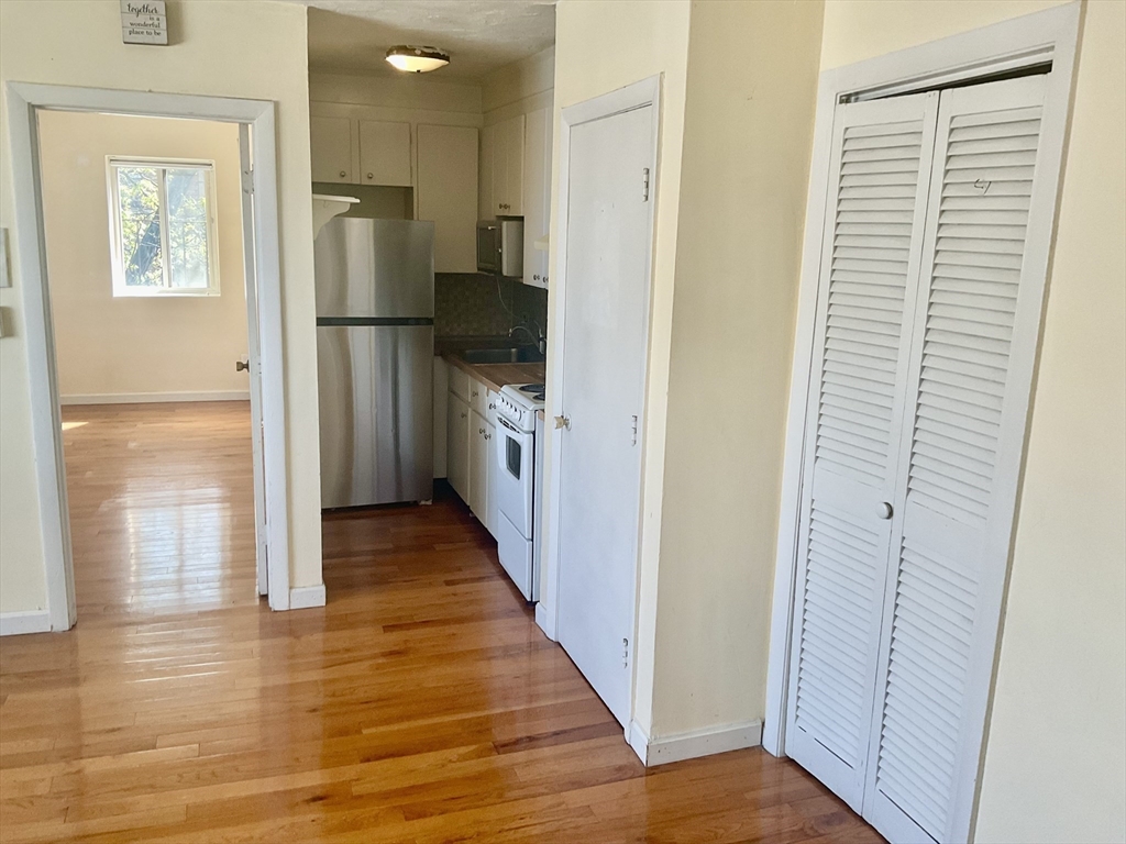 Boston, Massachusetts 02134, United States, 1 Bedroom Bedrooms, ,1 BathroomBathrooms,Residential,Contingent,121092