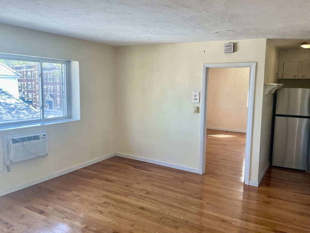 Boston, Massachusetts 02134, United States, 1 Bedroom Bedrooms, ,1 BathroomBathrooms,Residential,Contingent,121092