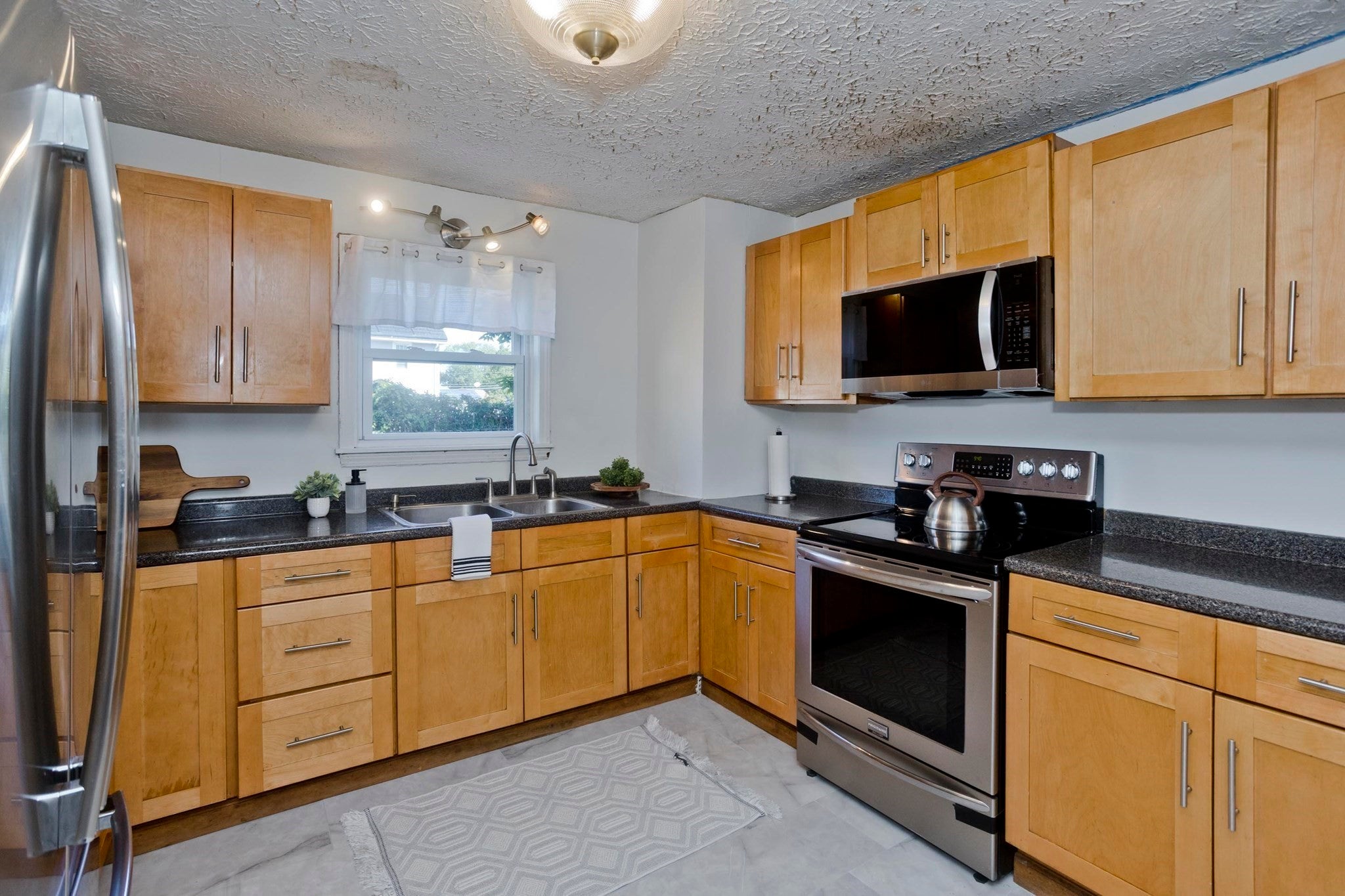 23 Jenness St, Springfield, MA, 23 Jenness St, Springfield, MA Photo #2