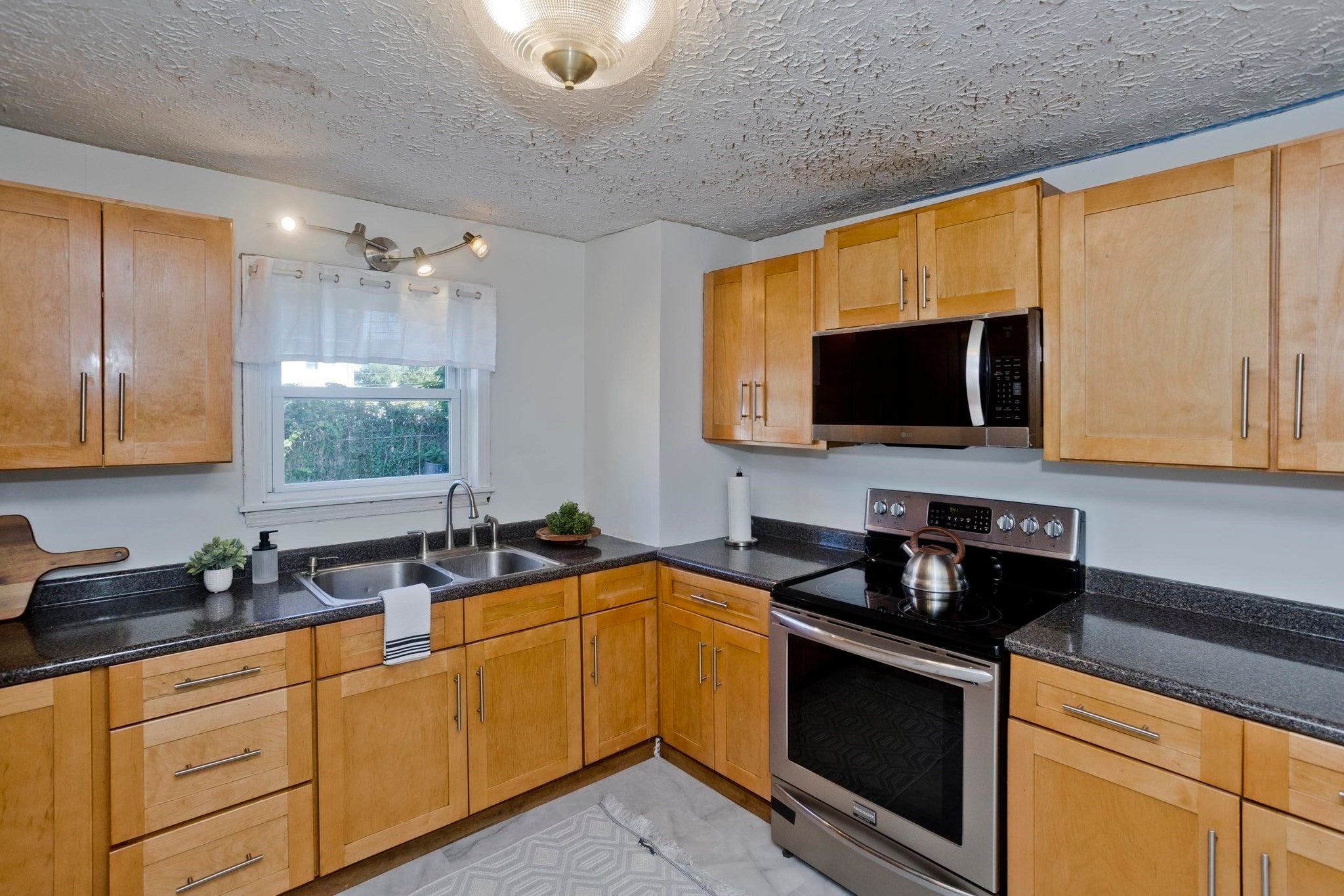 23 Jenness St, Springfield, MA, 23 Jenness St, Springfield, MA Photo #5
