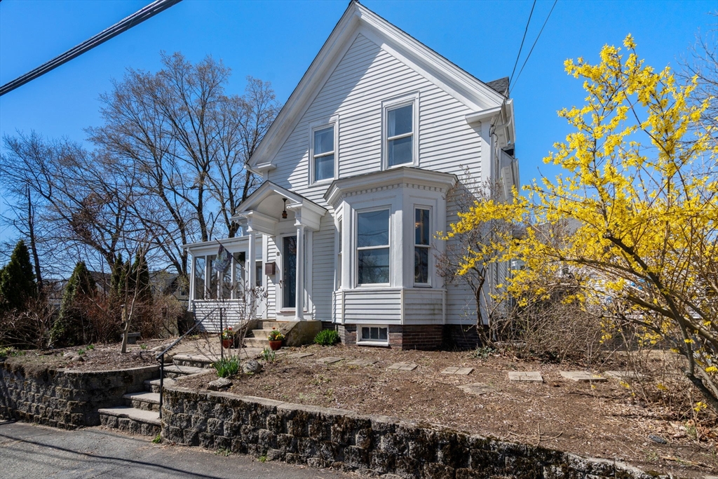 2 Brooks Street