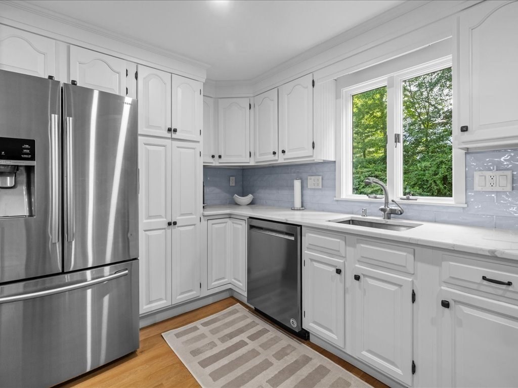 31 Hillcrest Dr