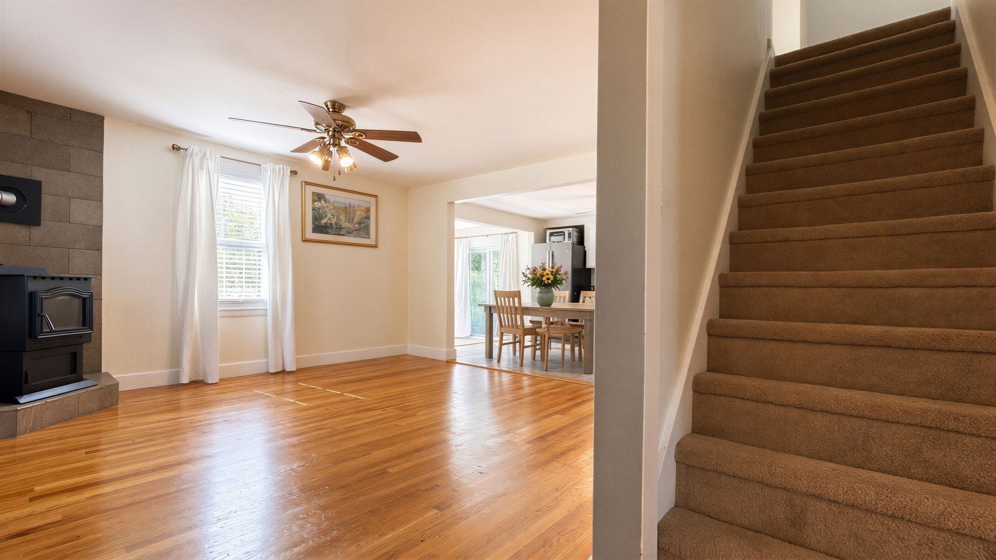 211 Holyoke St, Ludlow, MA Photo #19