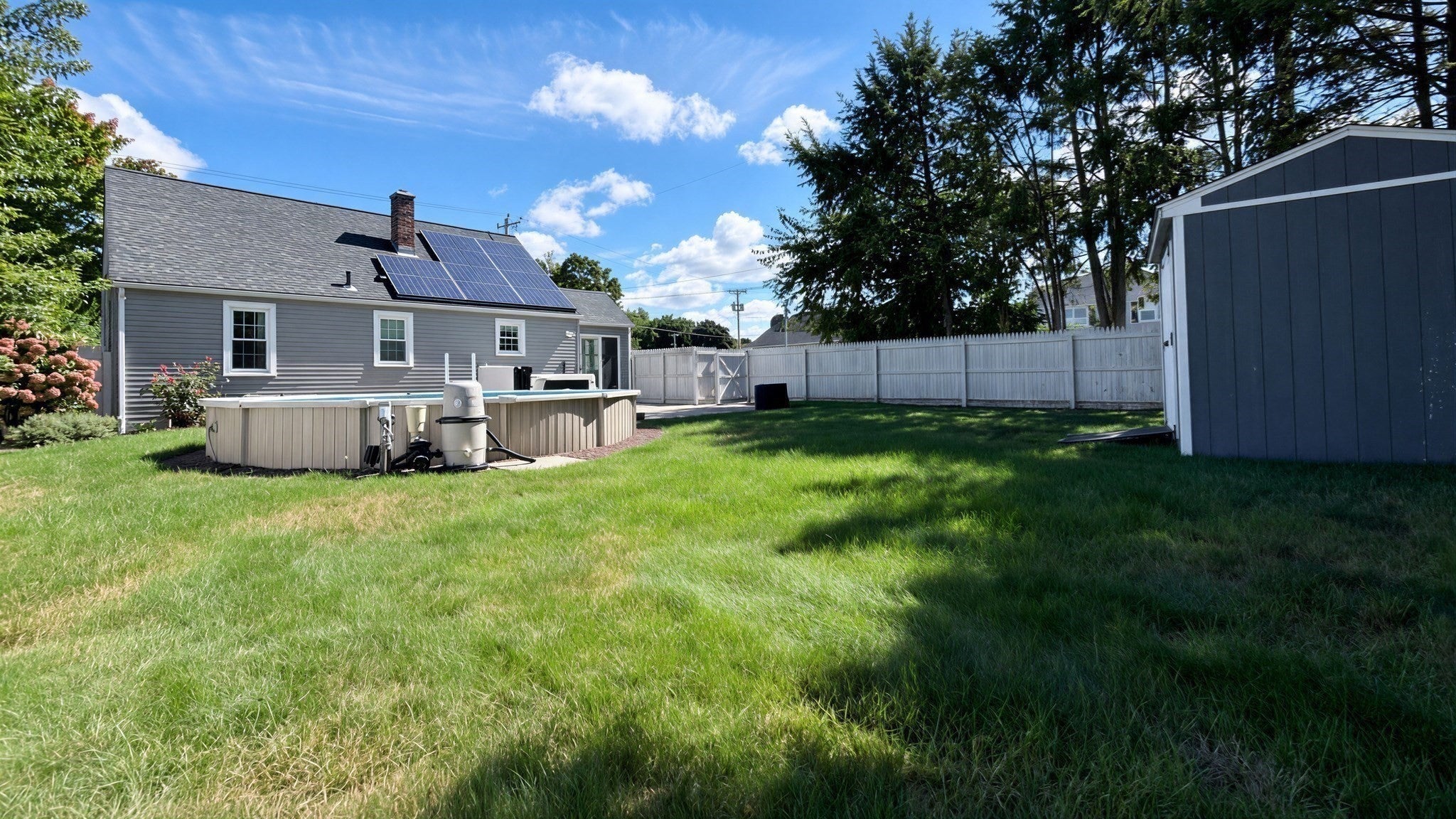 211 Holyoke St, Ludlow, MA Photo #40