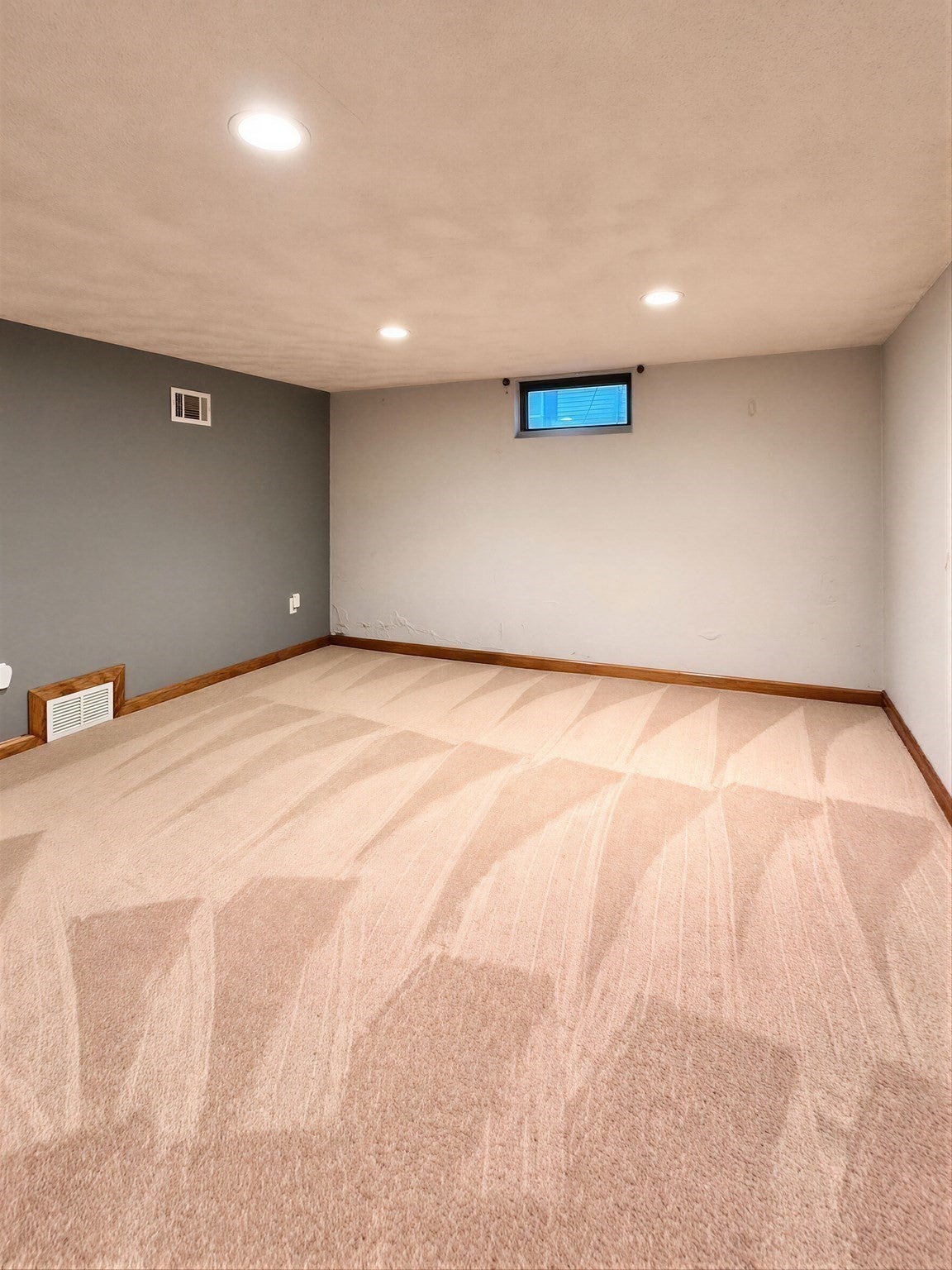211 Holyoke St, Ludlow, MA Photo #30
