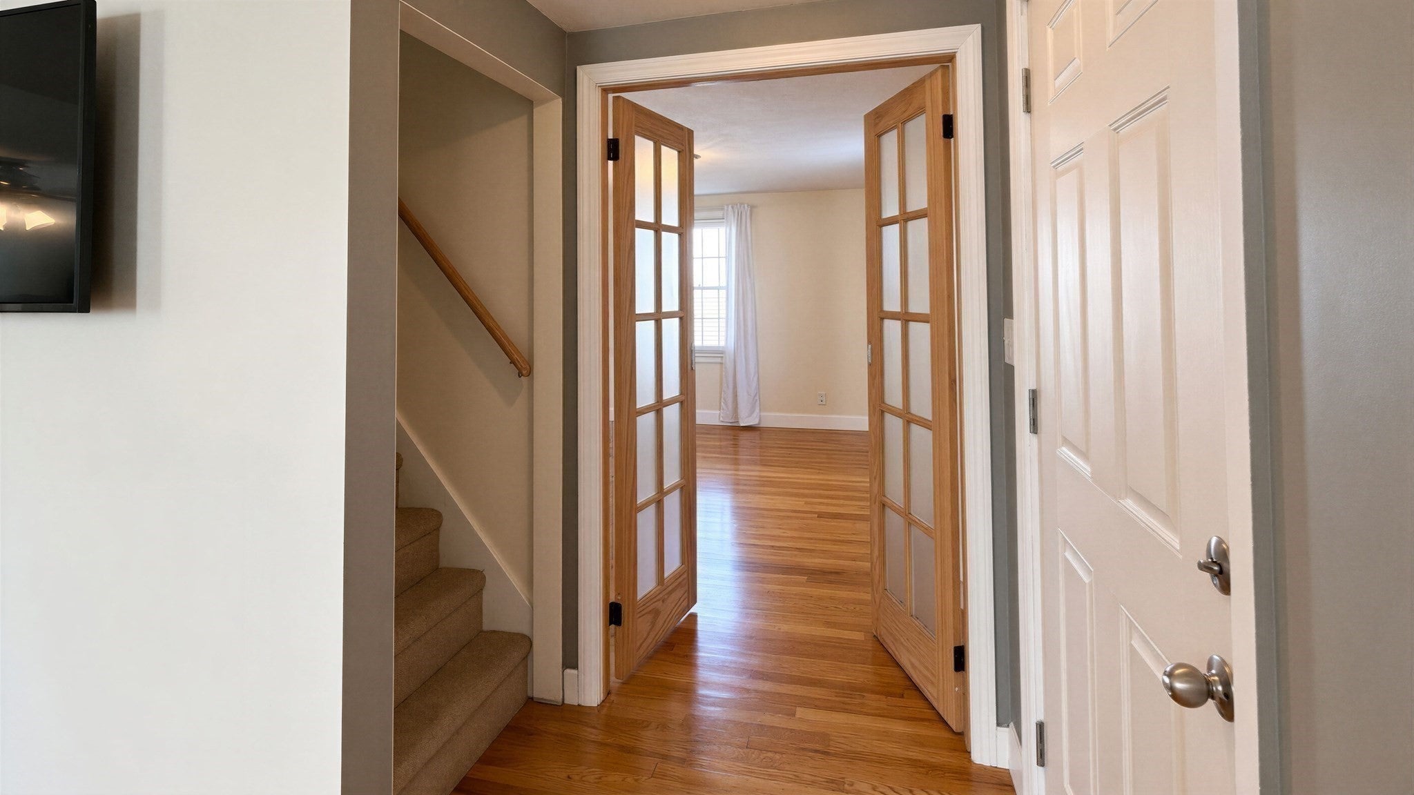211 Holyoke St, Ludlow, MA Photo #9