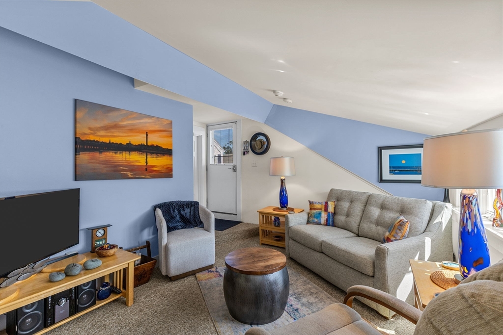 15 Cottage St #8, Provincetown, MA Photo #3