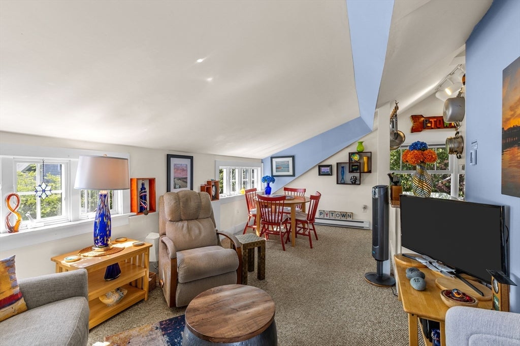 15 Cottage St #8, Provincetown, MA Photo #4
