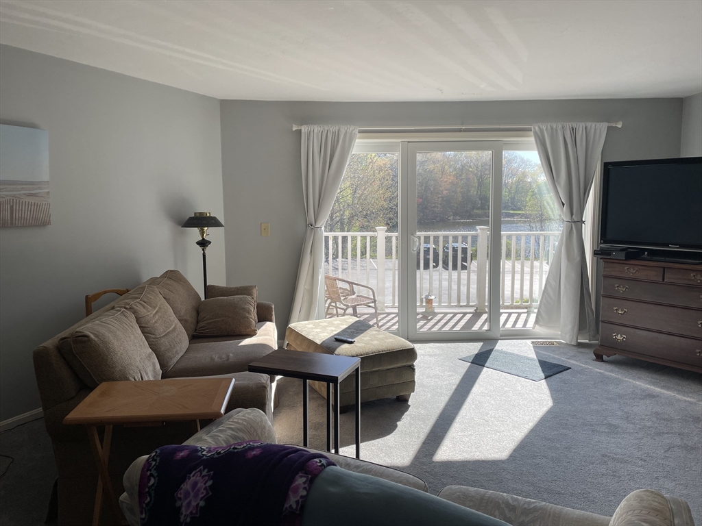 14 Hovey Pond Dr 14