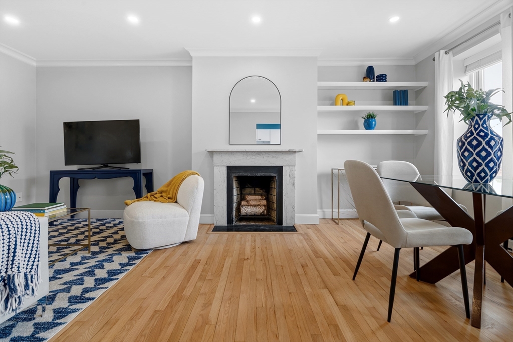 439 Shawmut Ave 4