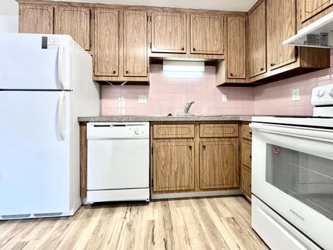 11 Old Colony Ln 4 Arlington MA 02476