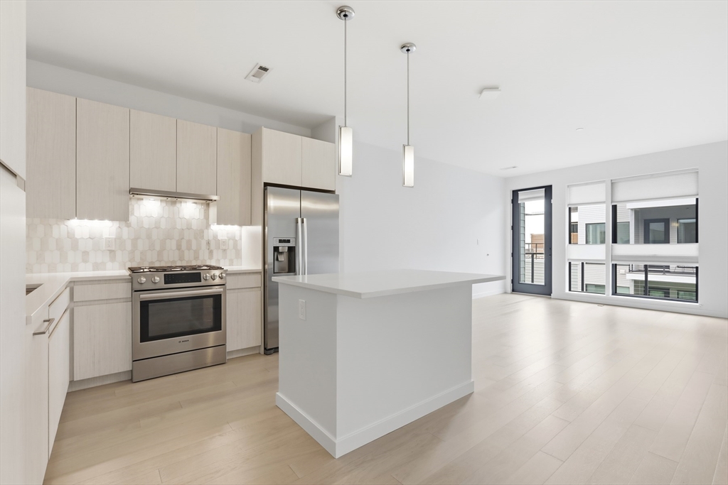 45 W 3rd St 413