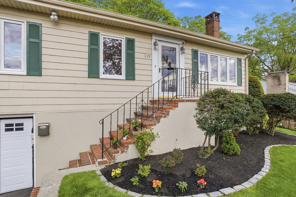 115 Collincote St, Stoneham, MA Photo #2