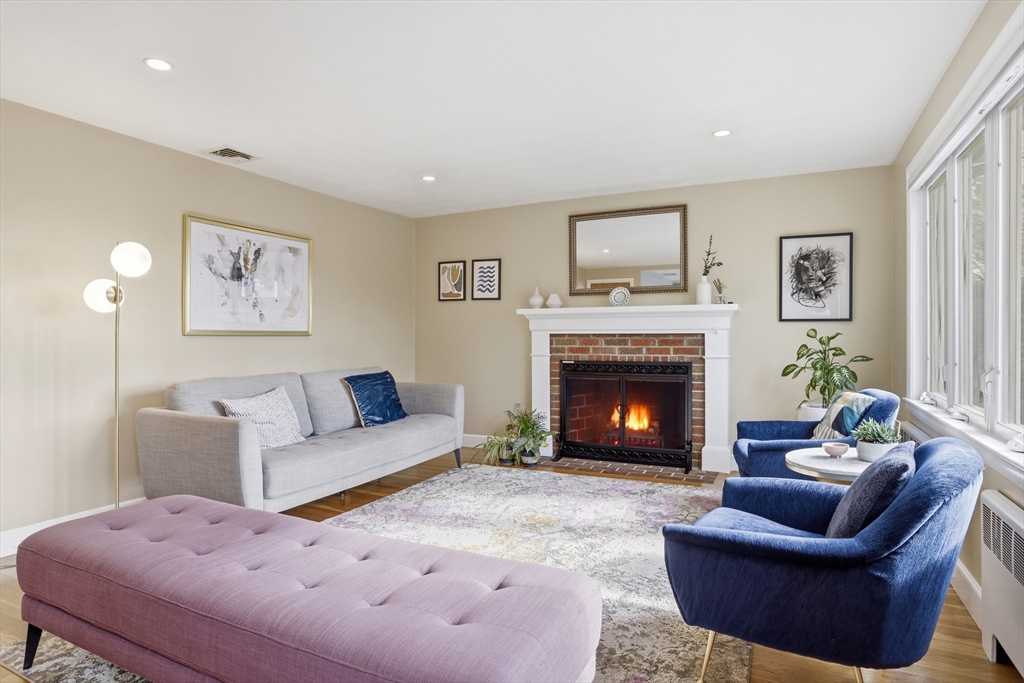 115 Collincote St, Stoneham, MA Photo #4