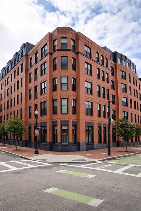 Photo of 566 Columbus Ave #404, Boston, MA 02118 (MLS # 73500106)