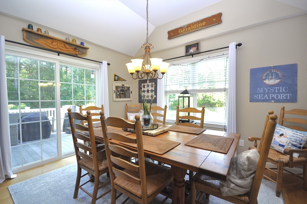 70 Surrey Ln