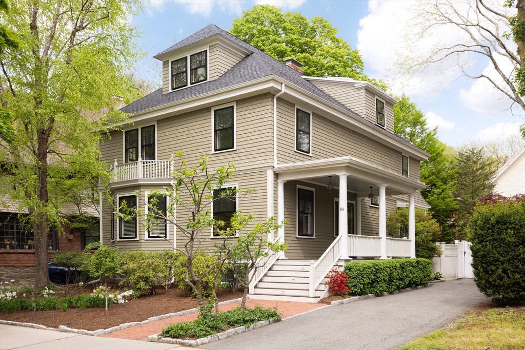Photo of 95 Babcock St, Brookline, MA