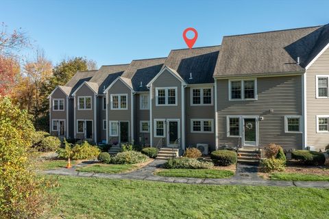 18 Hovey Pond Dr 18 Grafton MA 01536