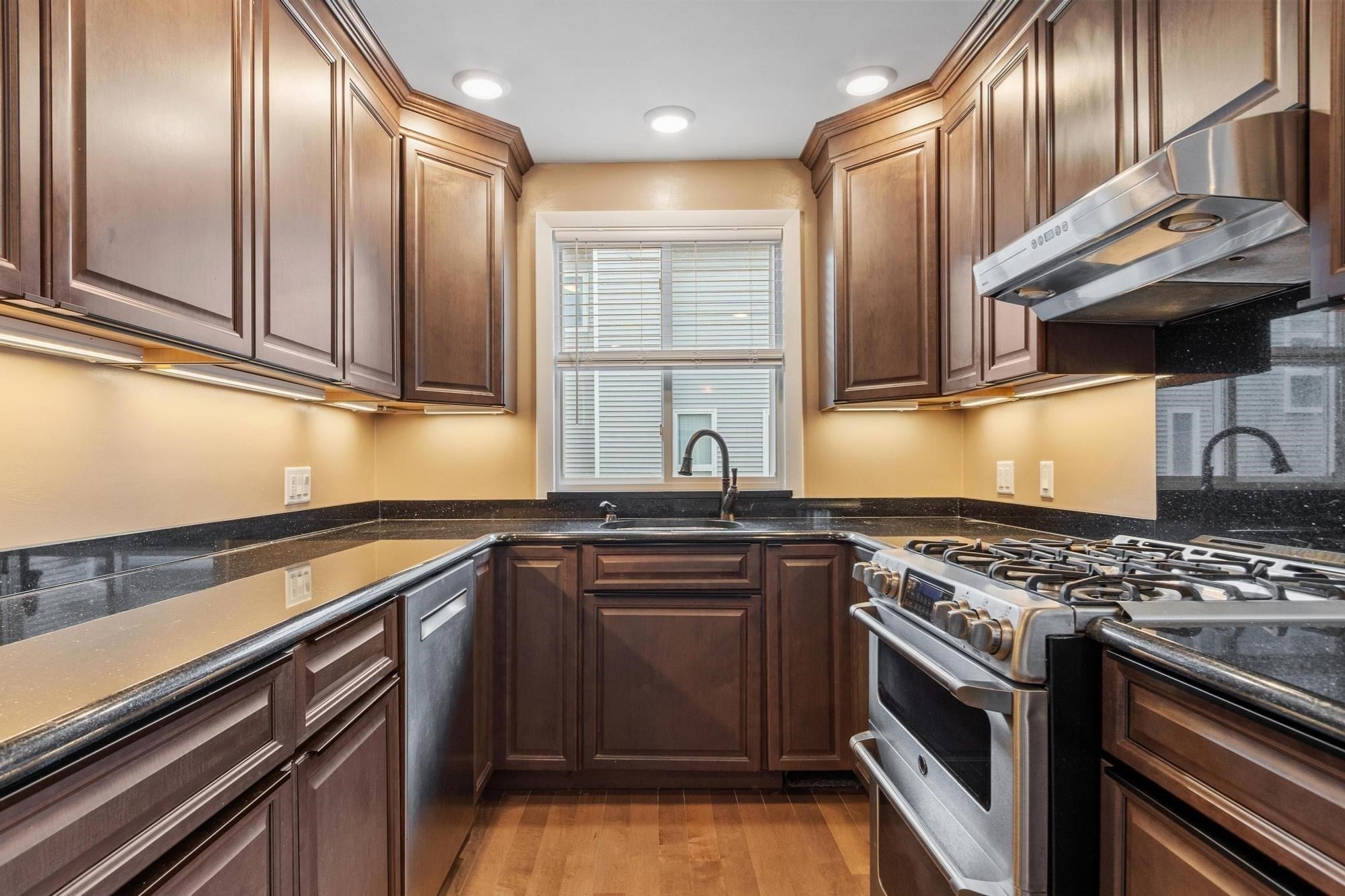 255 North Rd 76