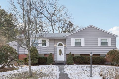 1 Willow St Middleton MA 01949