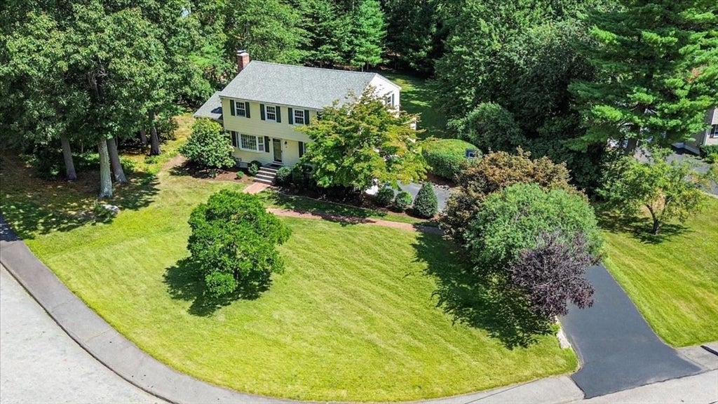 19 Snyder Rd, Medfield, MA Photo #4