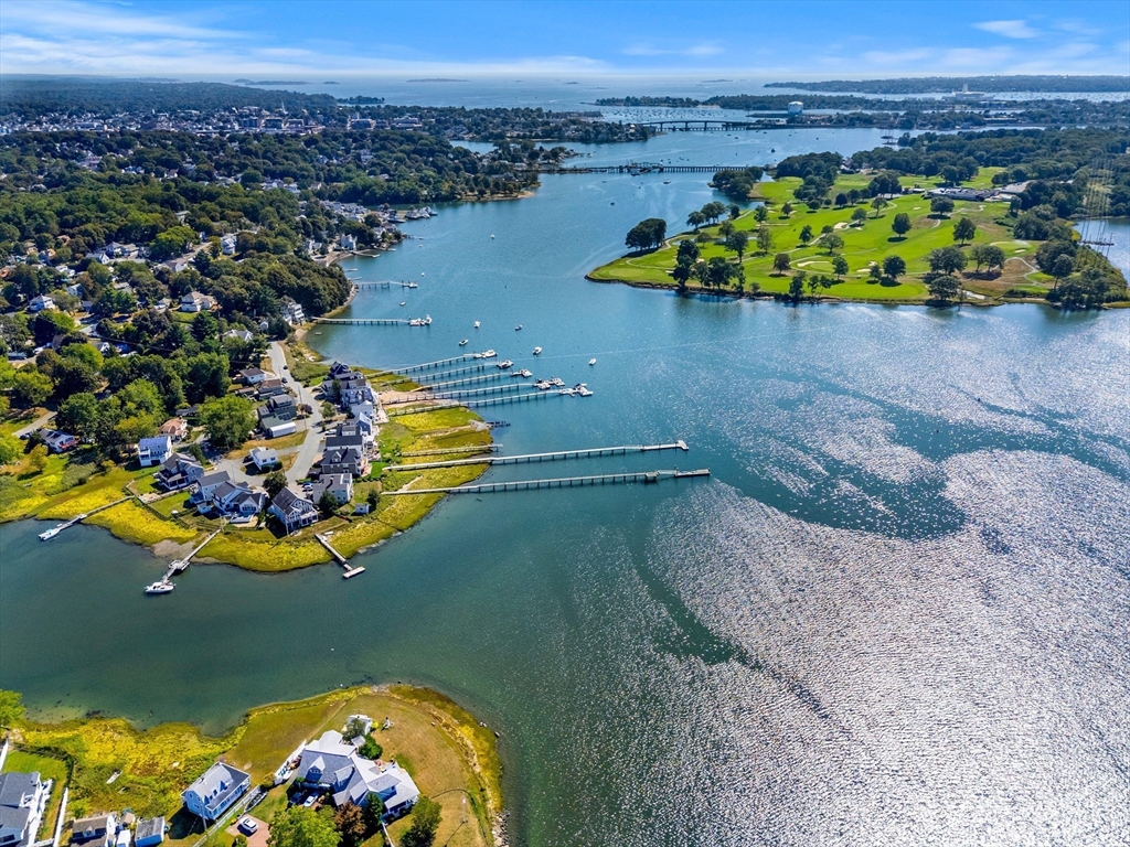 12 Fosters Point