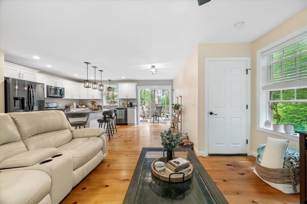 1085 Southbridge Rd