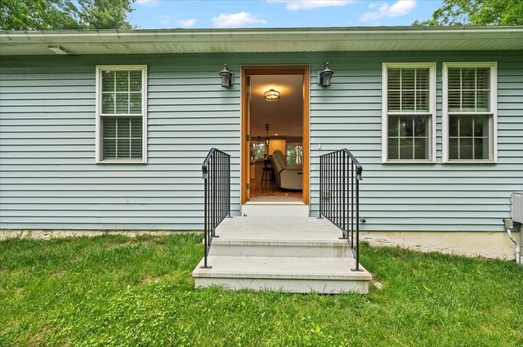1085 Southbridge Rd