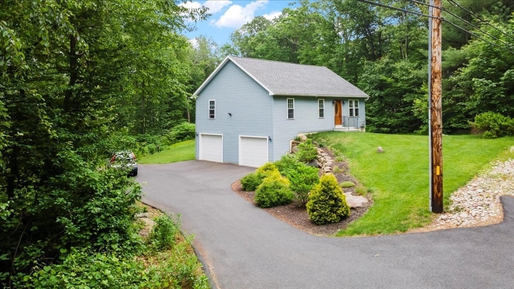 1085 Southbridge Rd