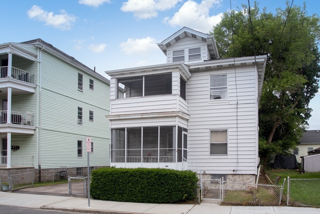 100 Weetamoe St