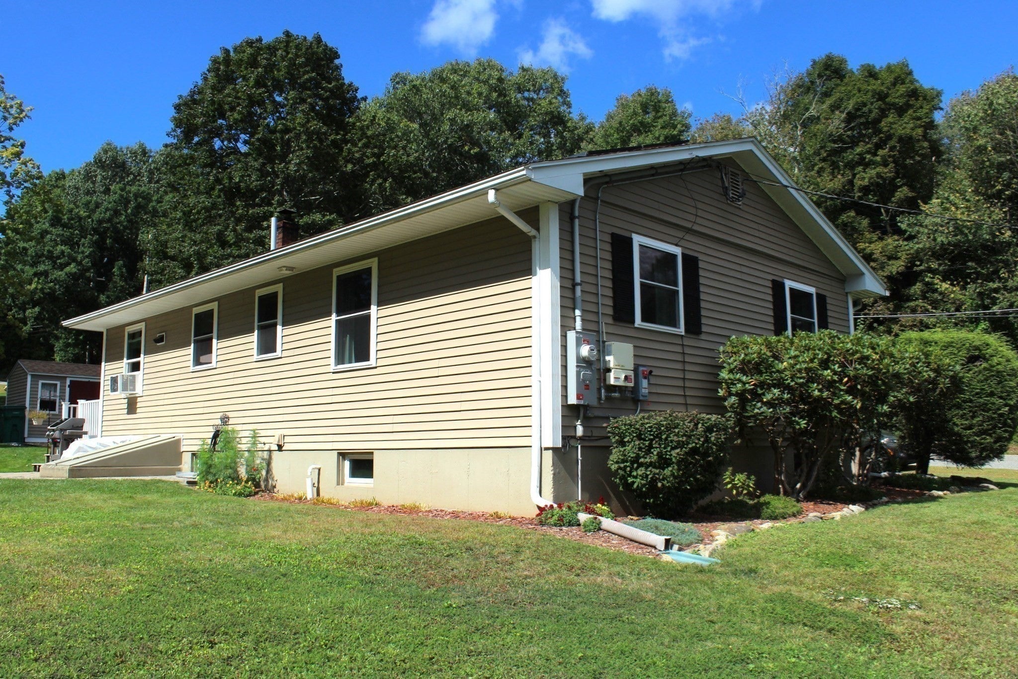 83 Old East Brookfield Rd