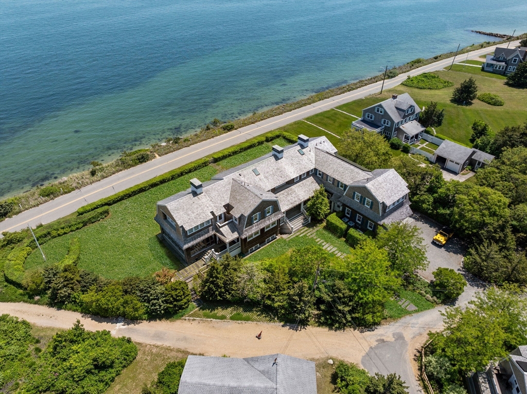 150 East Chop Dr