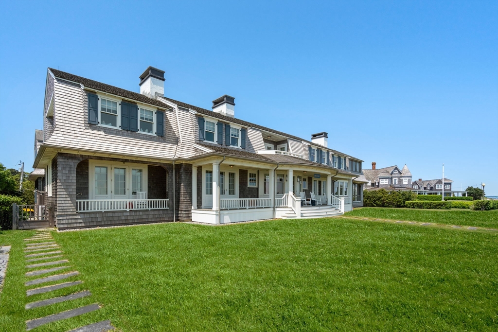 150 East Chop Dr