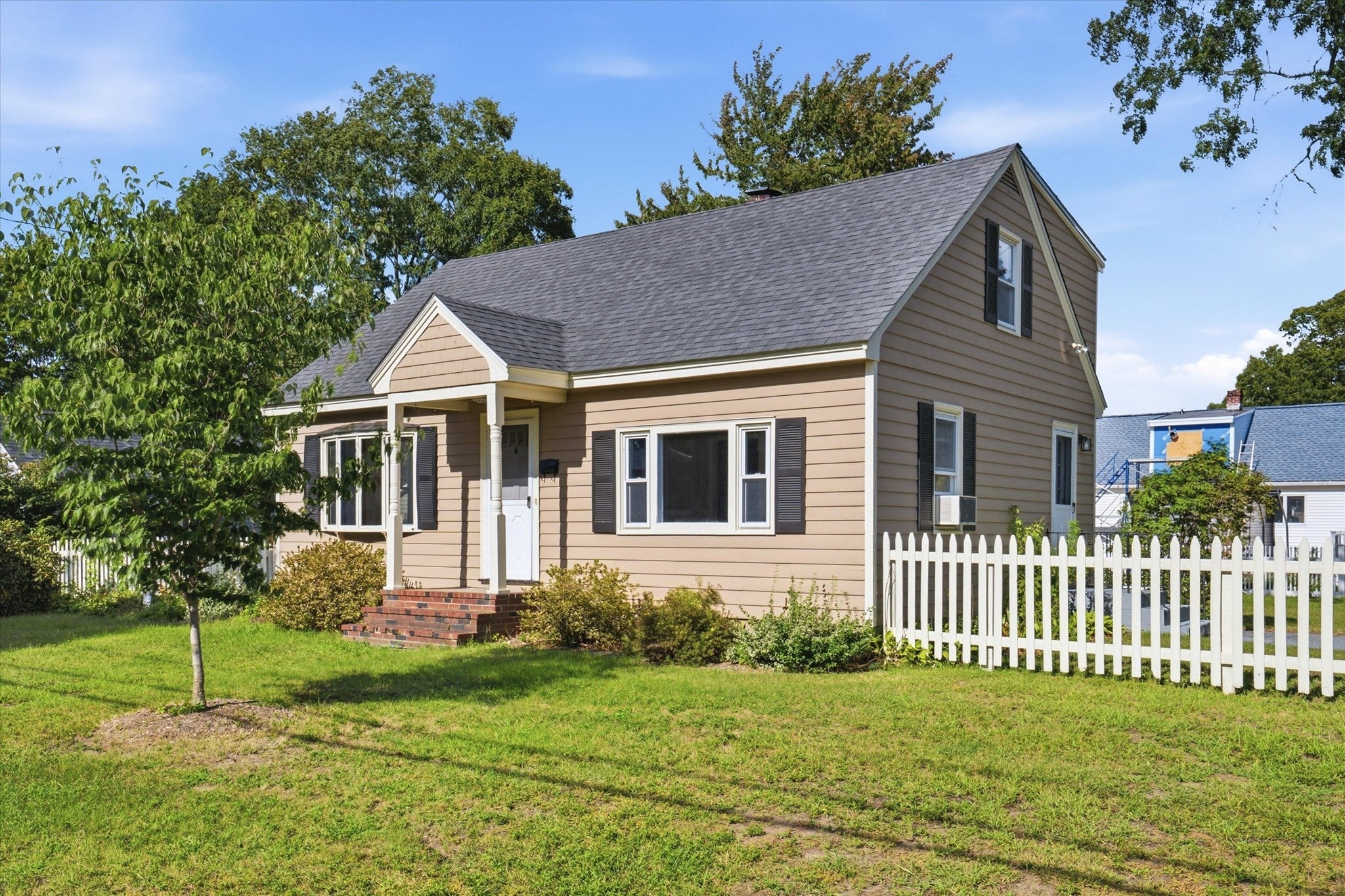6 Pleasant St, Chelmsford, MA, 6 Pleasant St, Chelmsford, MA Photo #3