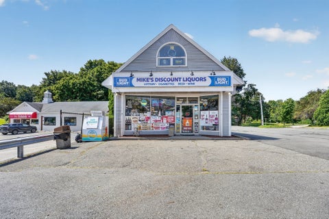 Photo of 21 South Main ST, Middleton, MA 01949 (MLS # 73572364)