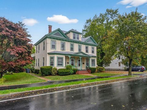 Photo of 372-374 Main St, North Andover, MA 01845 (MLS # 73443513)