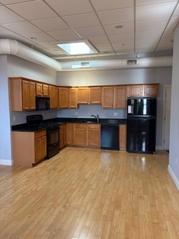 24 Washington St 402