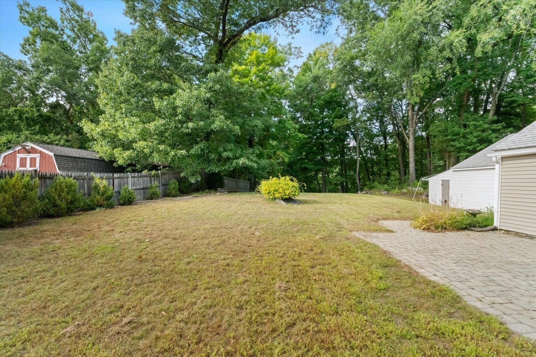 82 Boston Rd, Sutton, MA, 82 Boston Rd, Sutton, MA Photo #37