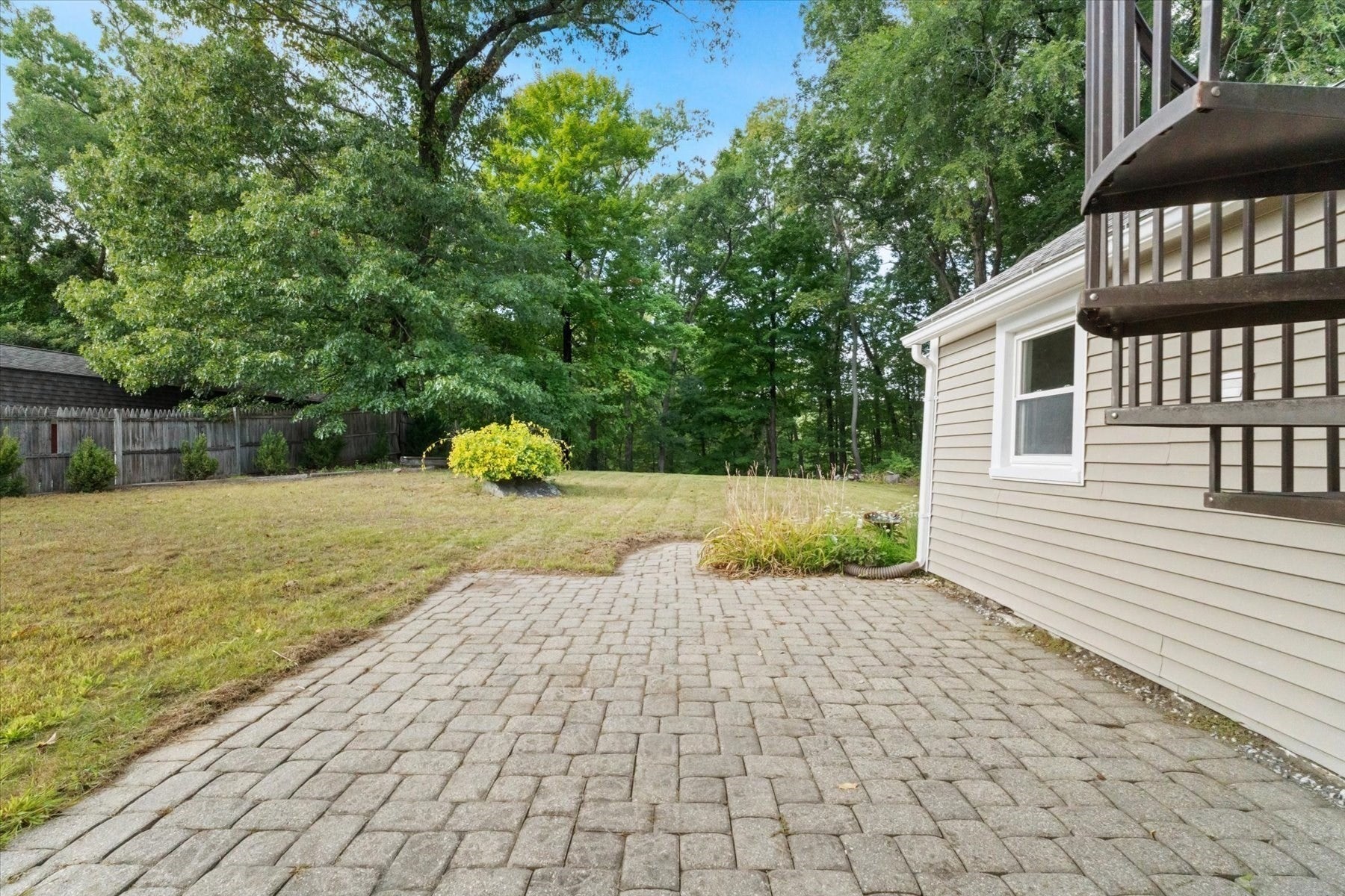 82 Boston Rd, Sutton, MA, 82 Boston Rd, Sutton, MA Photo #36