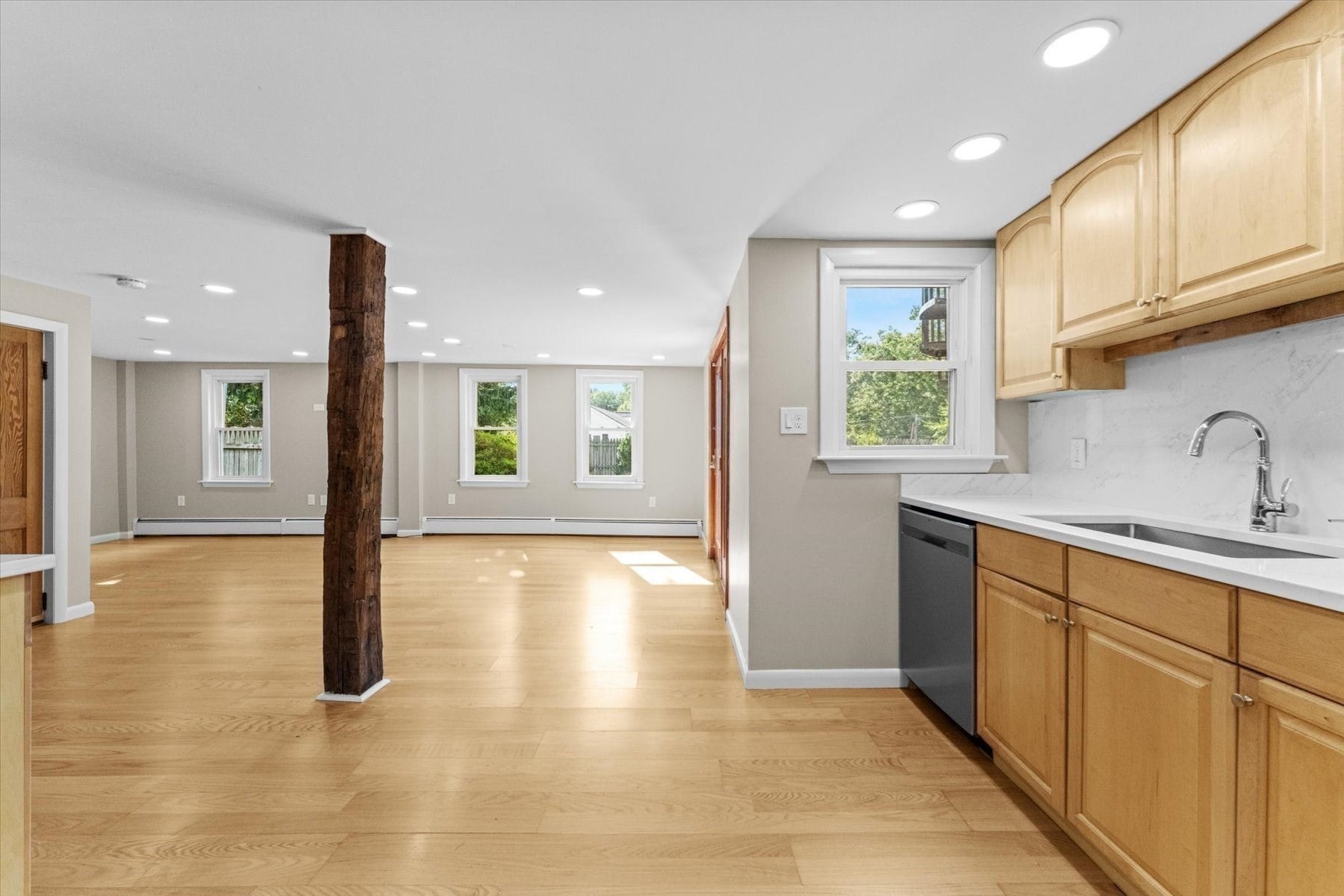 82 Boston Rd, Sutton, MA, 82 Boston Rd, Sutton, MA Photo #7