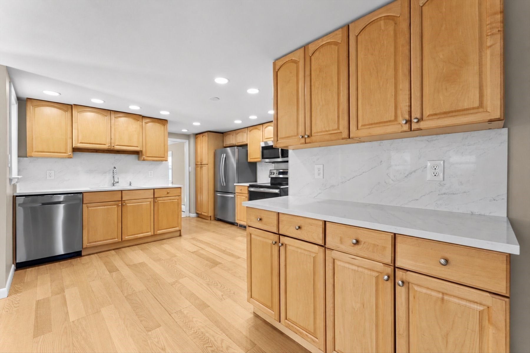 82 Boston Rd, Sutton, MA, 82 Boston Rd, Sutton, MA Photo #6